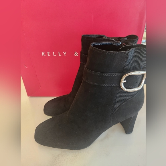 Black Low Boots by Kelly & Katie Branina Booties...New In Box! - Picture 5 of 13